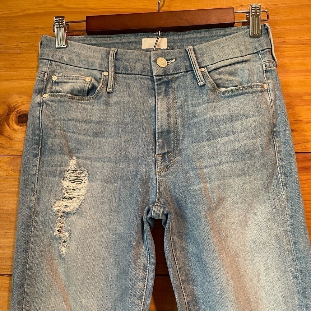 MOTHER The Looker Ankle Fray Jeans in Written In The Sand Distressed 26 - Picture 4 of 13